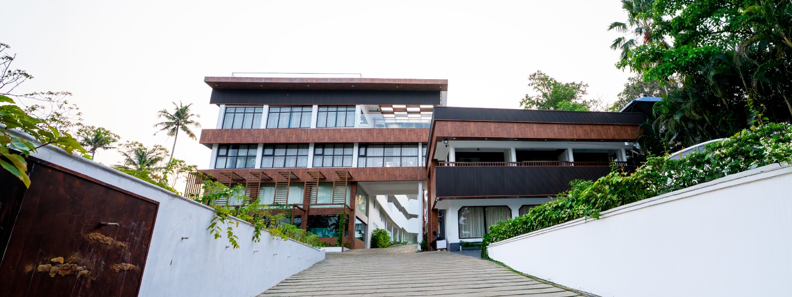 Best Hotels for Couples in Varkala